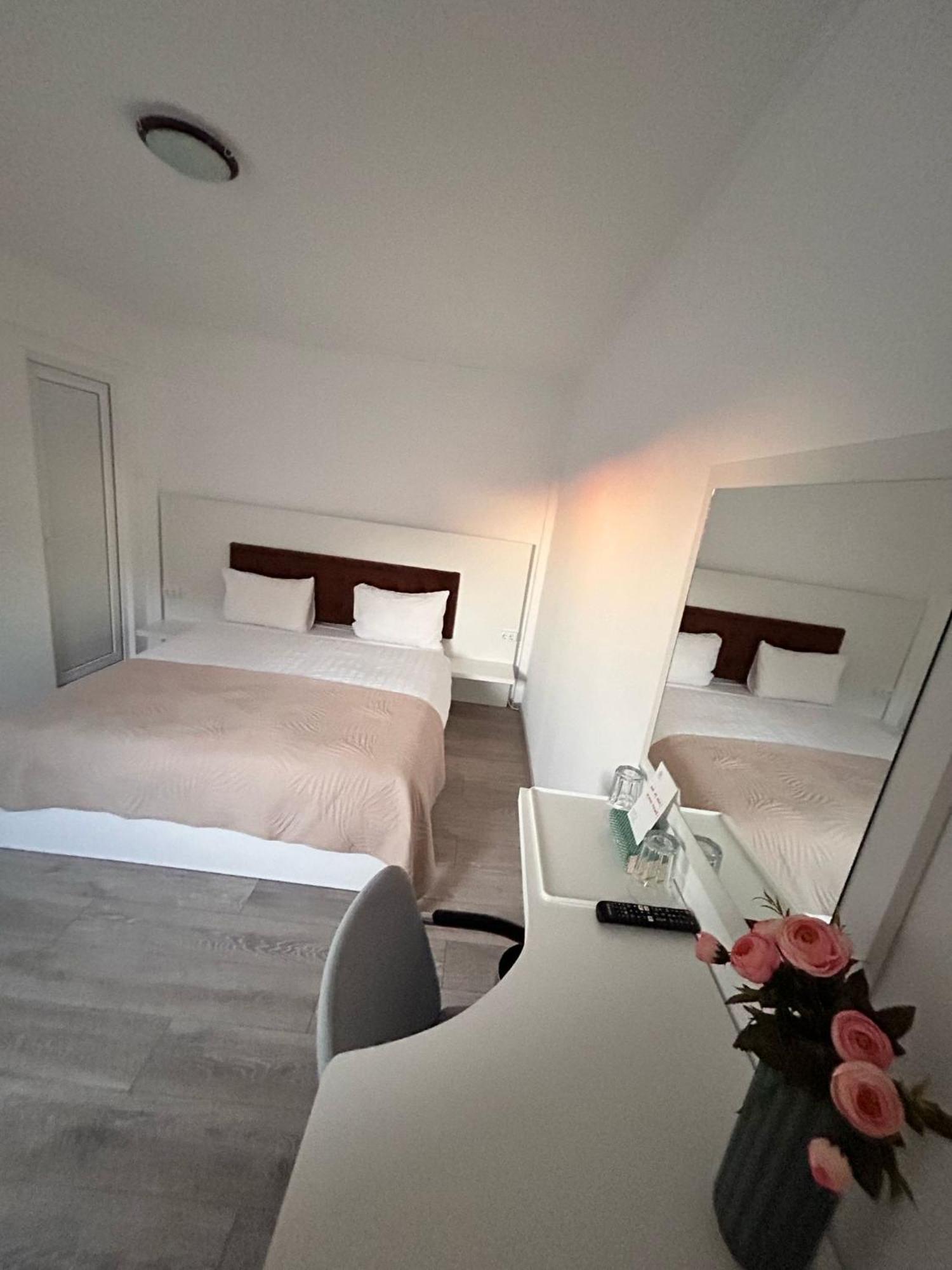 ホテル Casa Irina 2Mai ドウア・マ エクステリア 写真