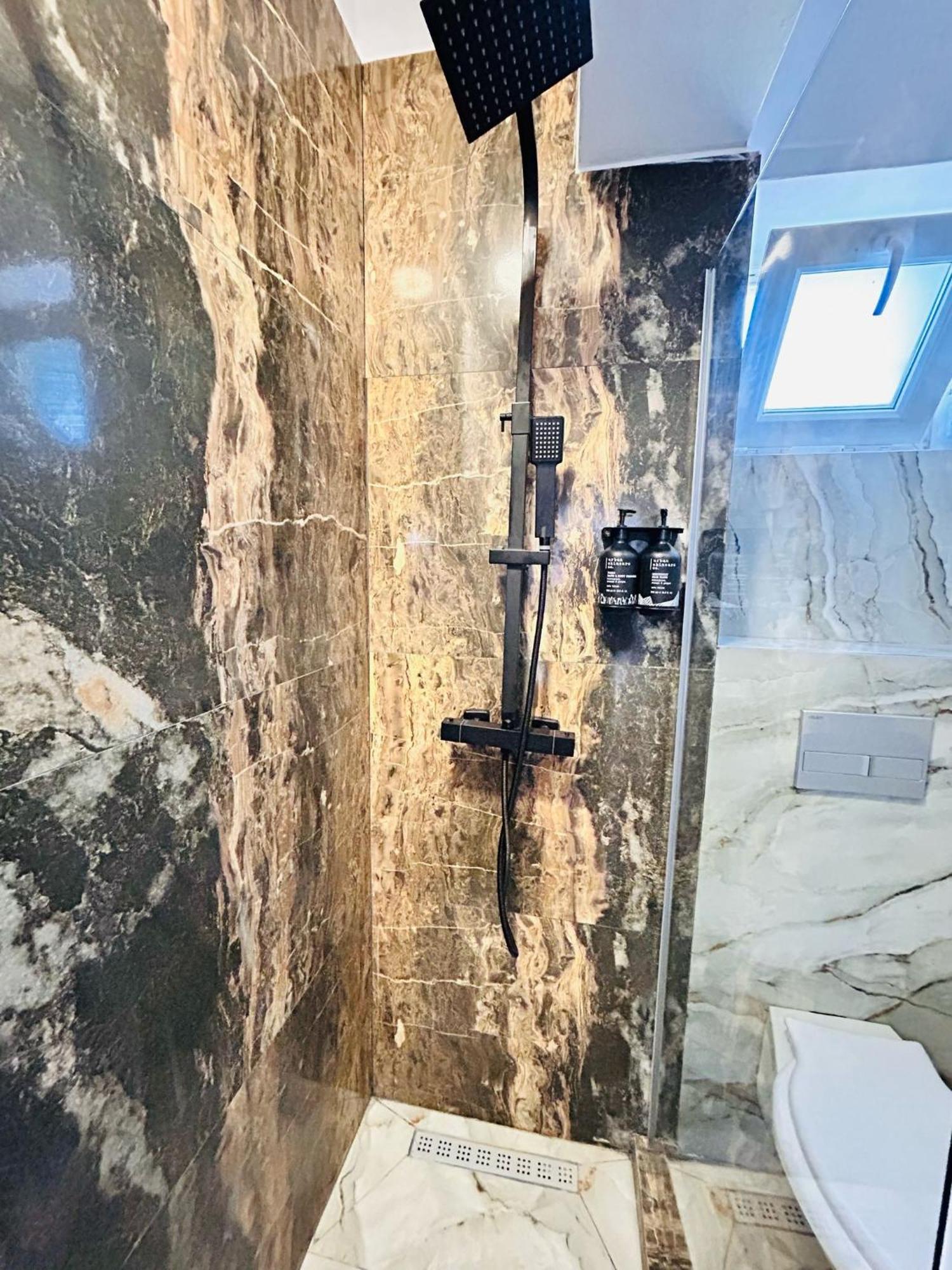 ホテル Casa Irina 2Mai ドウア・マ エクステリア 写真